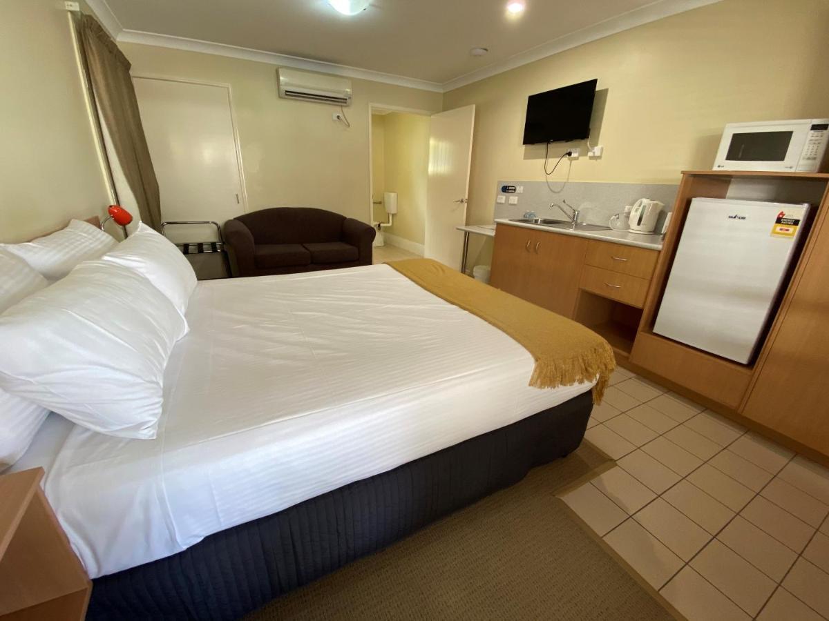 Country Roads Motor Inn Gayndah Dış mekan fotoğraf