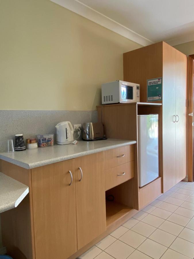 Country Roads Motor Inn Gayndah Dış mekan fotoğraf