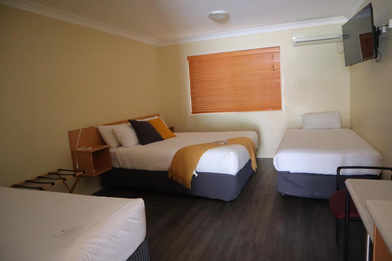 Country Roads Motor Inn Gayndah Dış mekan fotoğraf