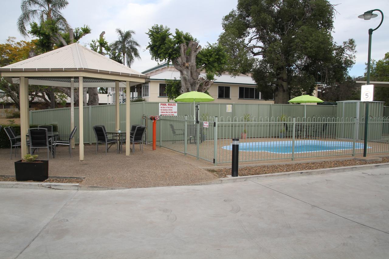 Country Roads Motor Inn Gayndah Dış mekan fotoğraf