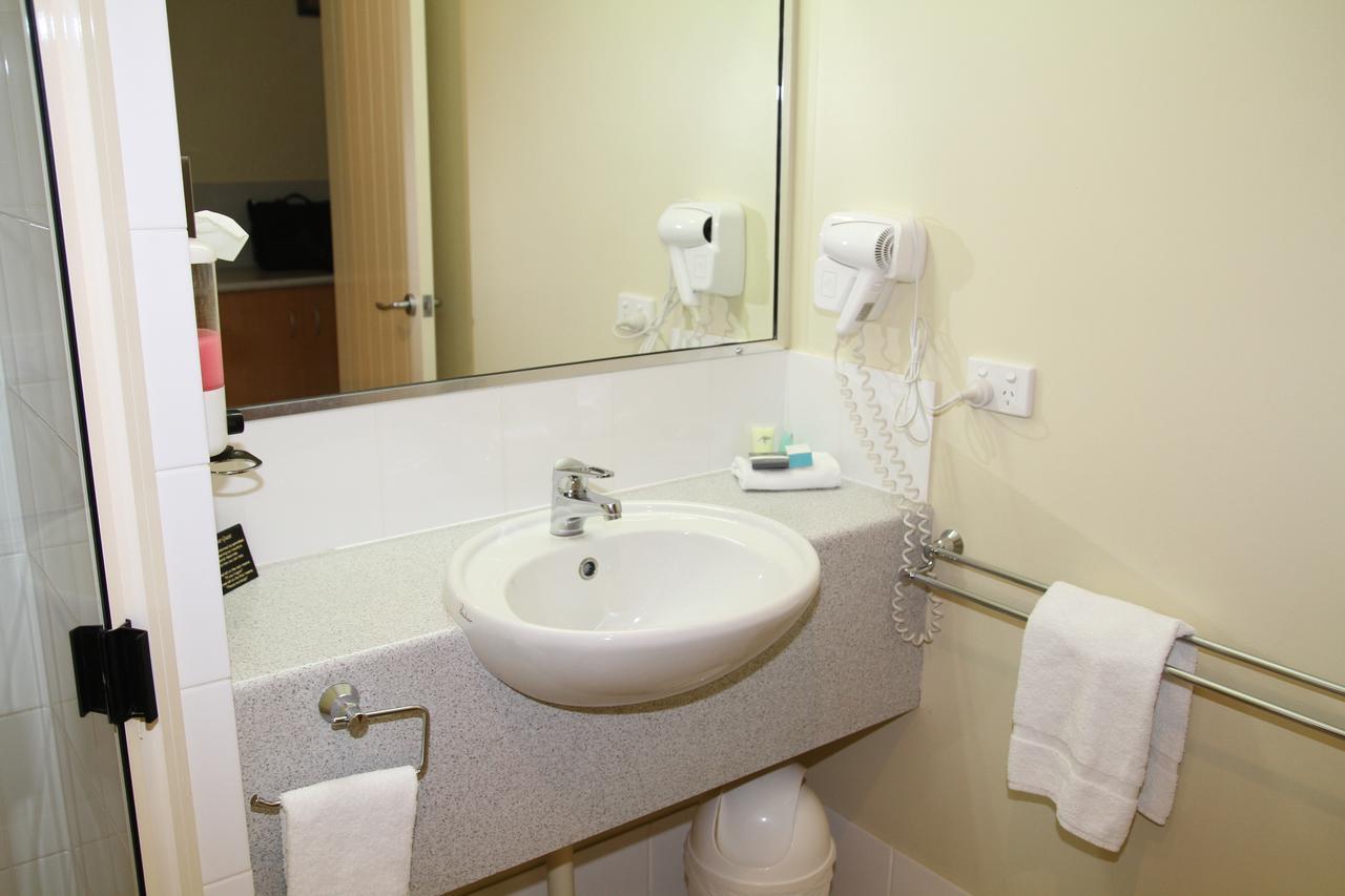 Country Roads Motor Inn Gayndah Dış mekan fotoğraf